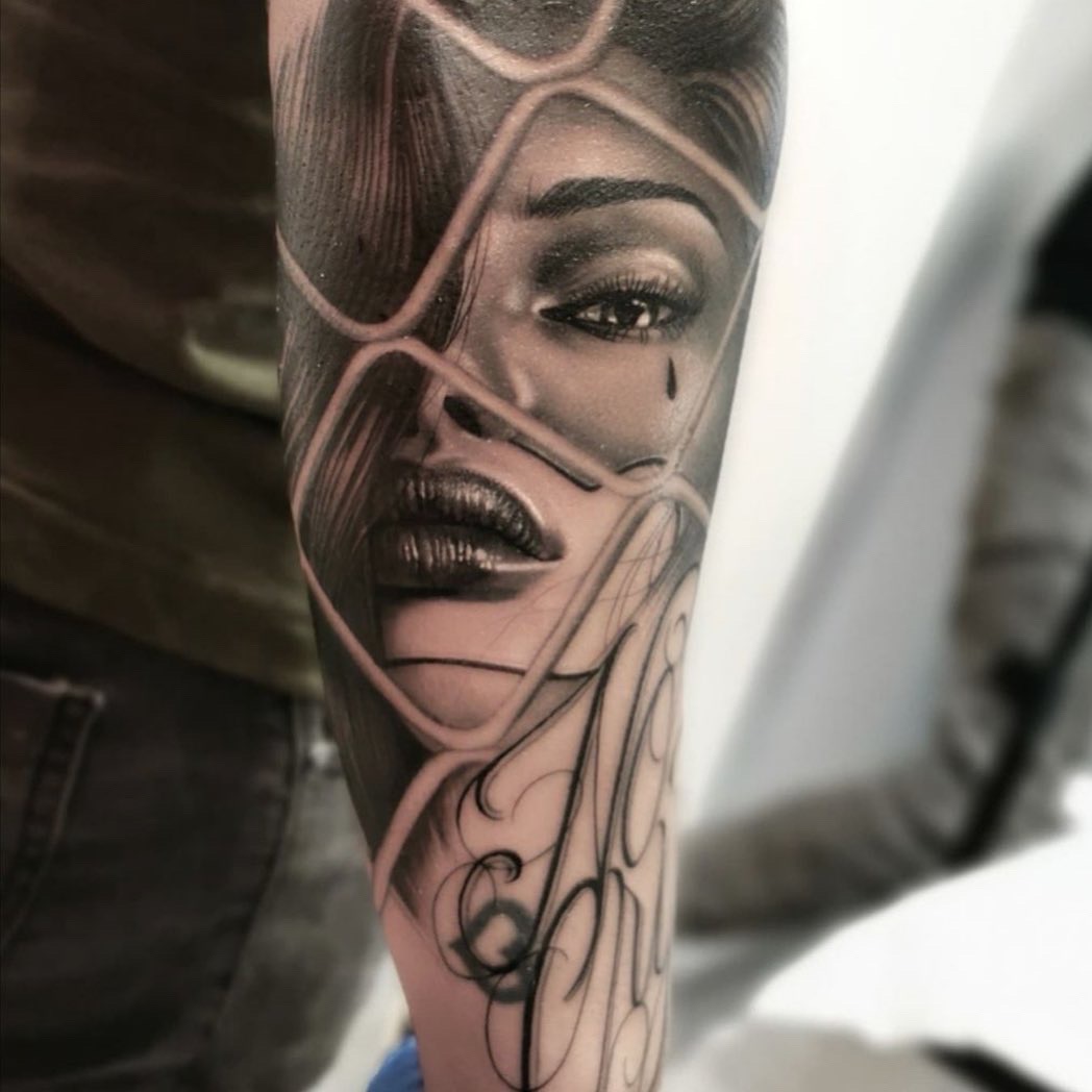 Yolanda Tattoo Artist Harry Flashmans